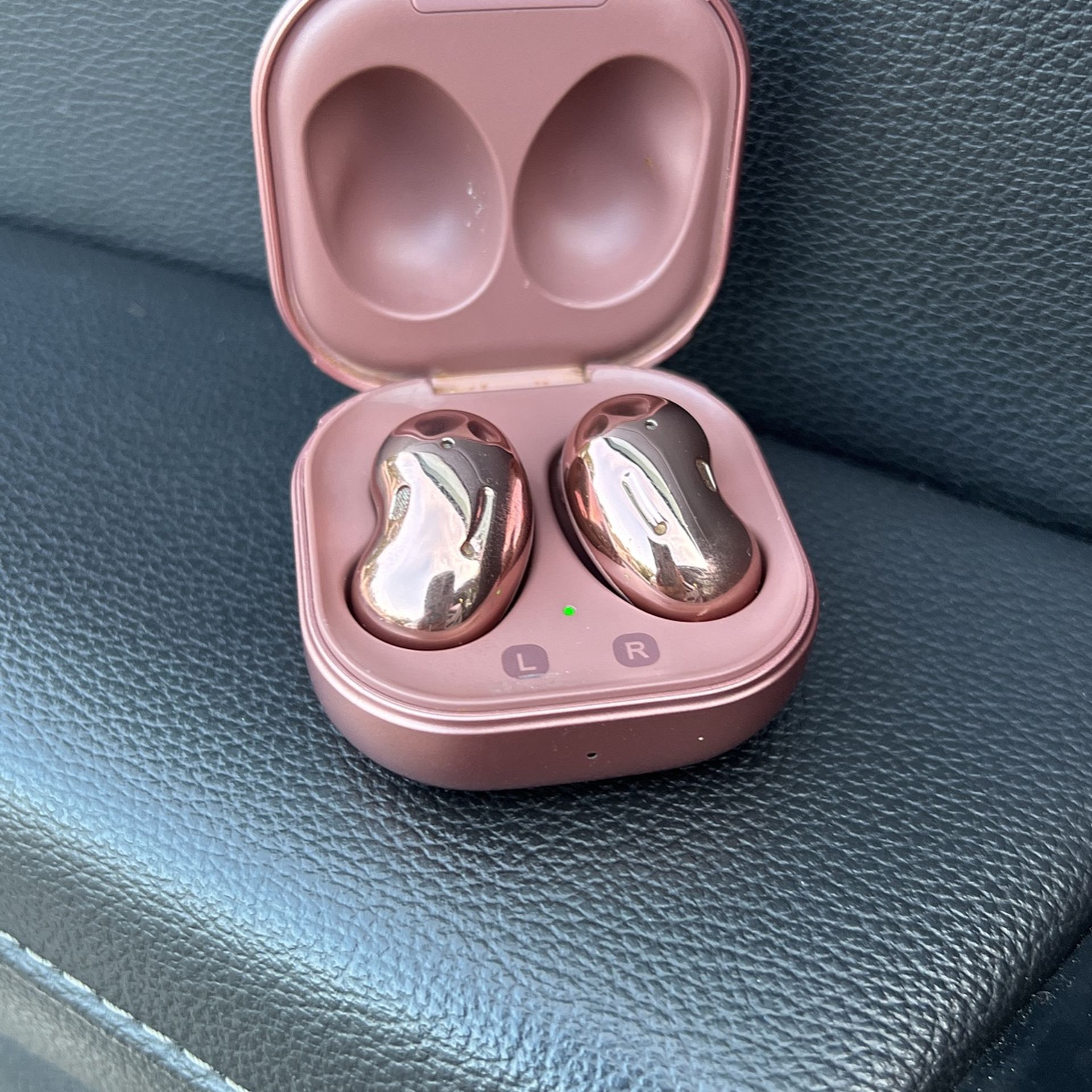 Samsung wireless earbuds