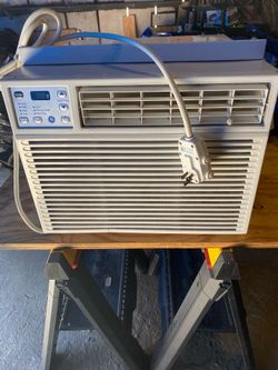GE 12,200 BTU Air Conditioner