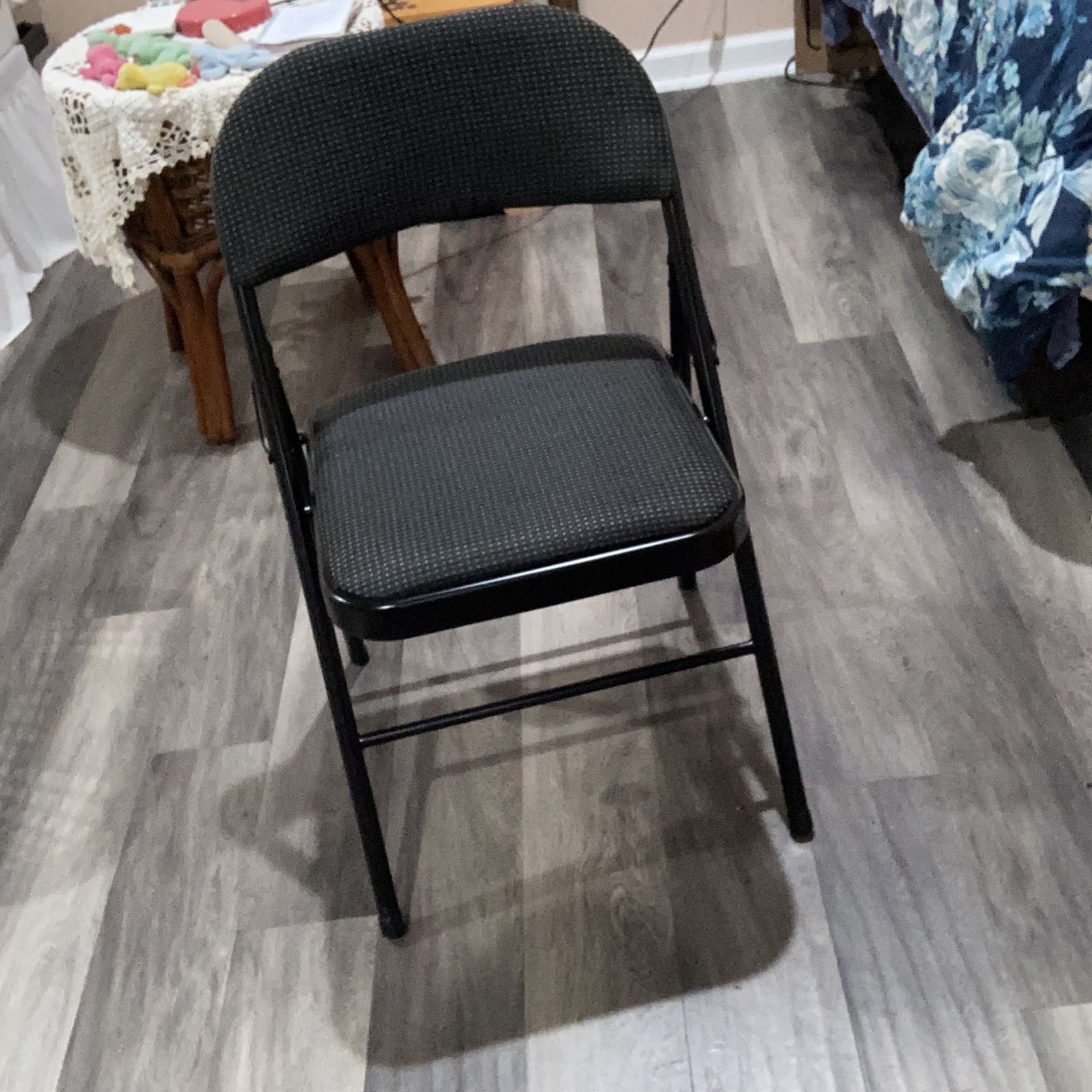 Single padded chair