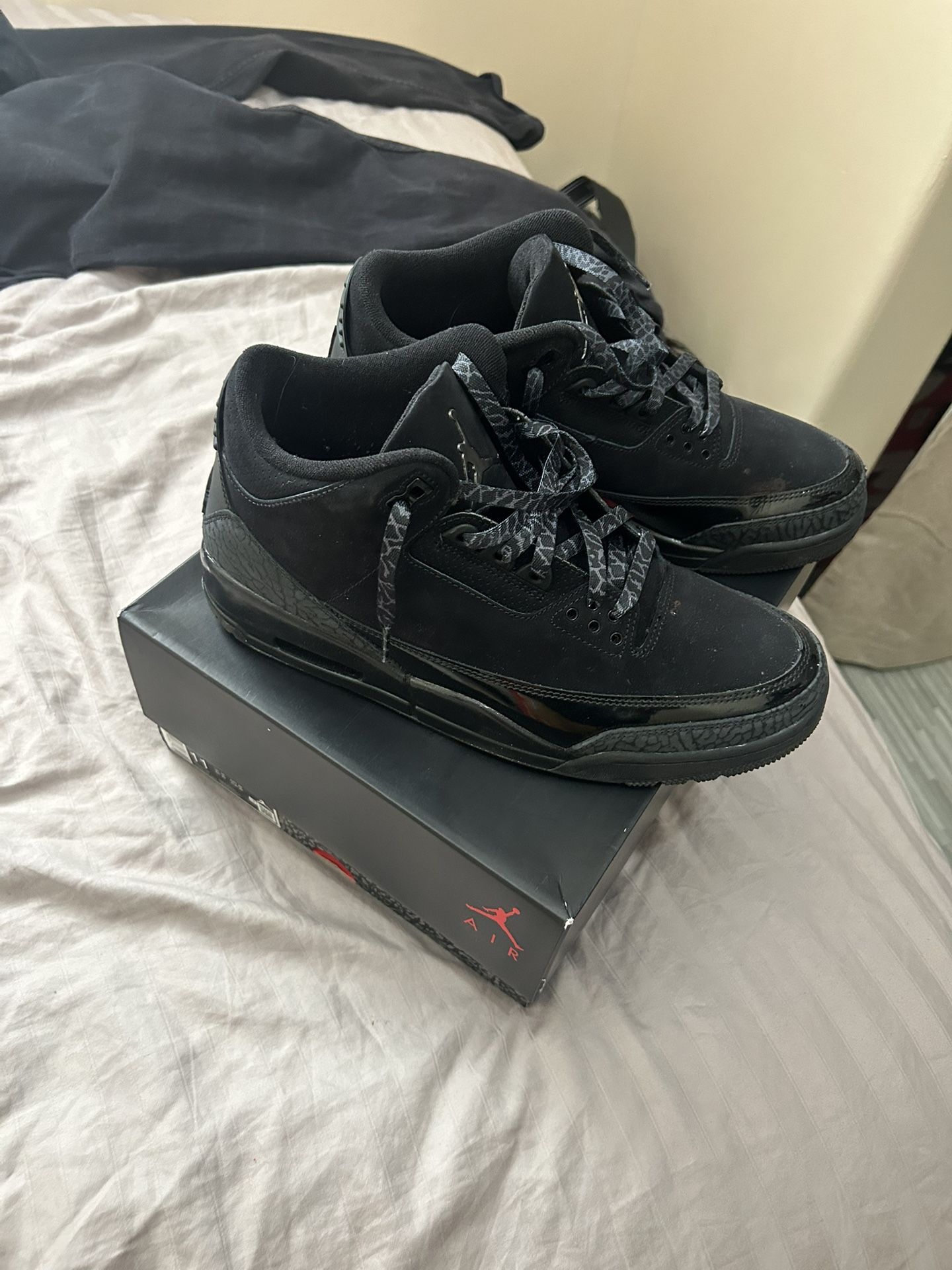 Jordan Black Cat 3’s