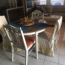 4-chairs and table vintage perfect shape.