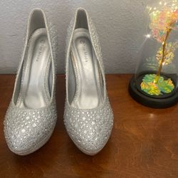 Top Moda Silver Highheels Size 7.5