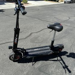 Emove Cruiser Electric Scooter (Long Range)(Low miles)