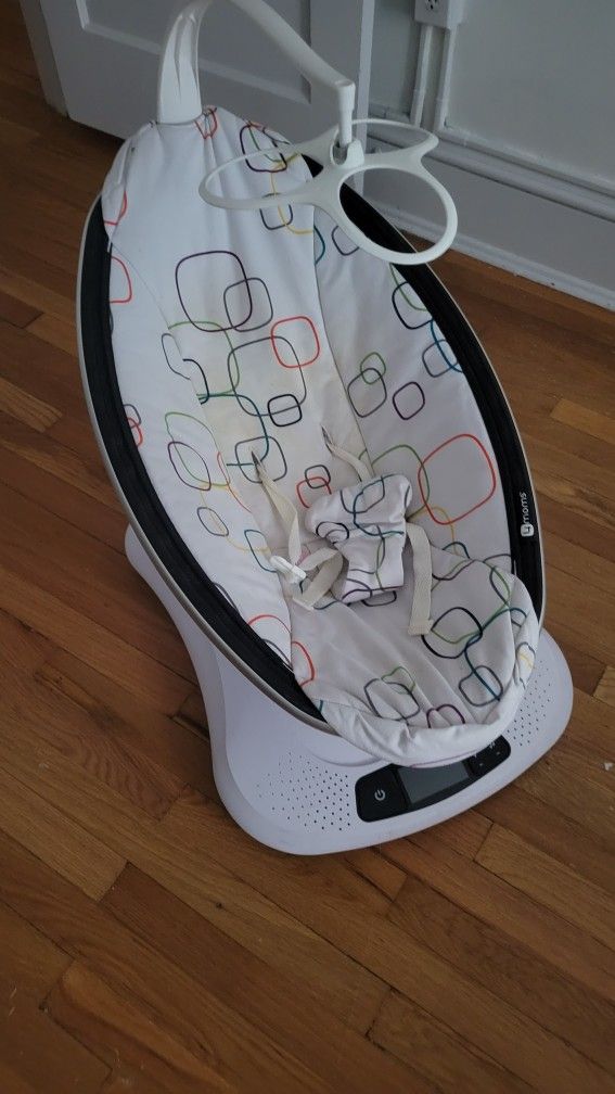 4 Moms Baby Swing