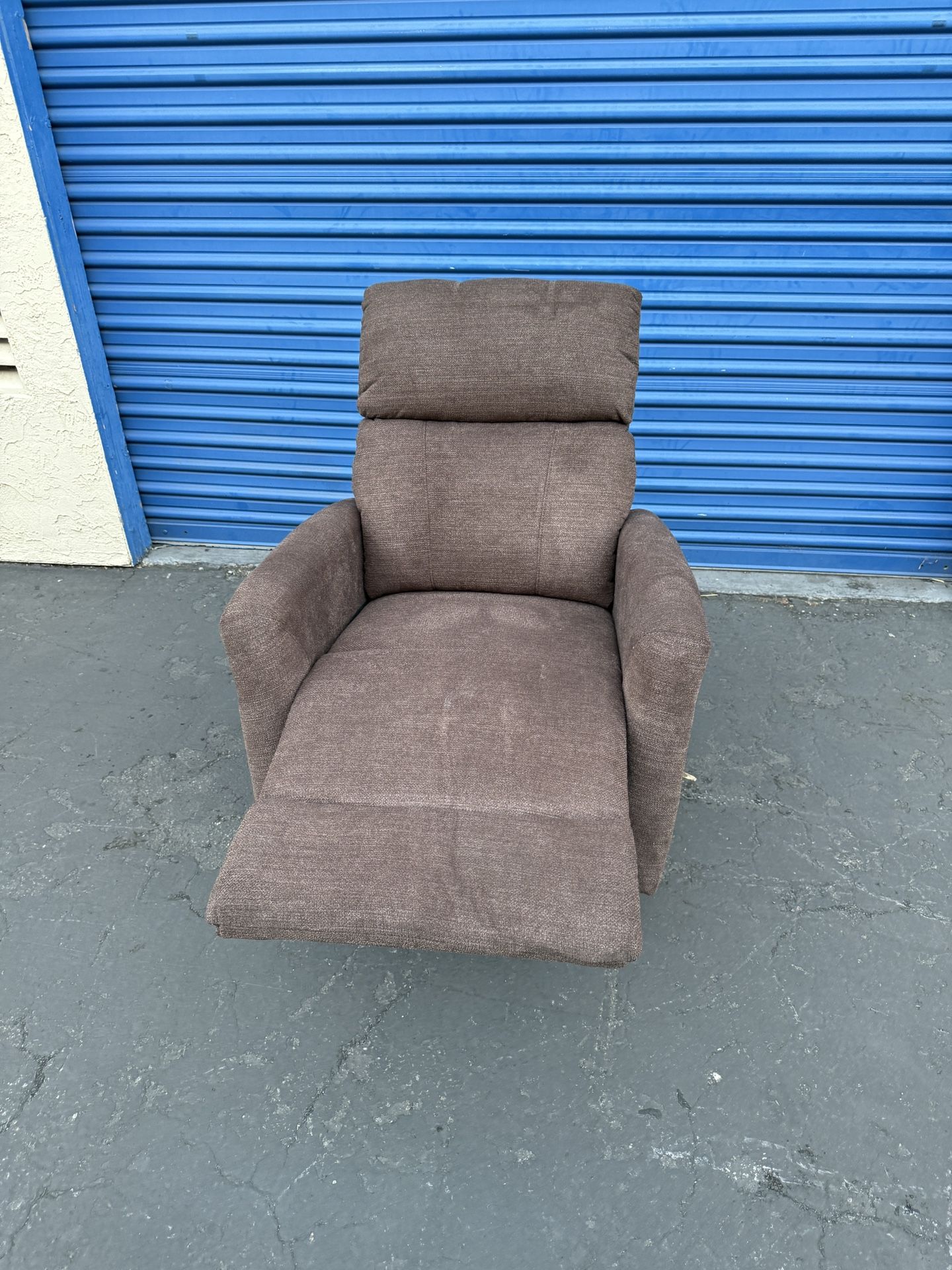 Howland Fabric Rocker Recliner – Like New