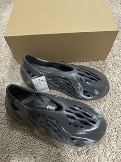 Adidas Yeezy Foam Runner MX Granite Size 9M