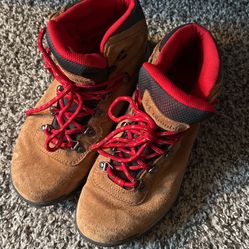 Women’s Columbia “Newton Ridge Plus” Waterproof Hiking Boots Size 8.5