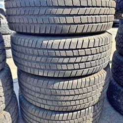 235/55/19 Michelin vendo un set de llantas usadas excelente condiciones de vida las 4 ✅🤩I am selling a set of used tires, all 4 in excellent living c