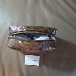 Coach Cosmetic Bag With Credentials