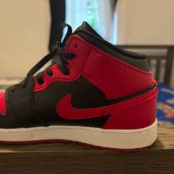 Nike red and black