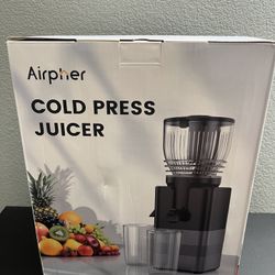 Juicer Machine, Airpher 68oz Cold Press Juicer,400W Masticating Juicer with 5.8" Large Feed Chute, Easy to Clean, Pulp Separation