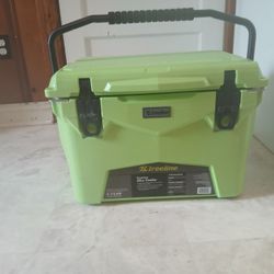 Treeline Premium Cooler 20 qt.