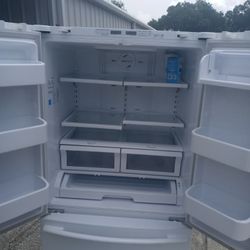 SAMSUNG 3 Drawer Fridge Like New
