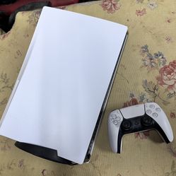 PS5 Base Model With Disk Drive