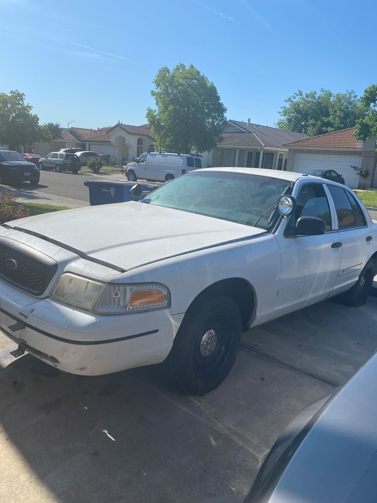 2001 Ford Crown Vic for Sale in Fresno, CA OfferUp
