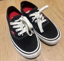 New Vans Authentic Pro Skate shoes size 4.5
