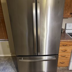 GE Fridge 