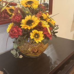 ABSOLUTELY GORGEOUS FLOWER ARRANGEMENT