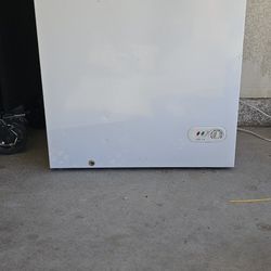 Magic Chef Deep Freezer