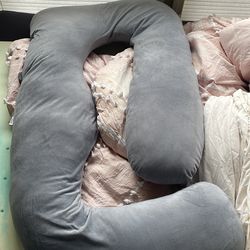 Free pregnancy pillow