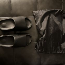 Black Yeezy Slides