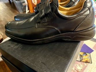 New leather shoes men size 10.5
