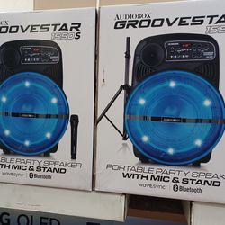 Complete set 15" Woofer party Speaker With Bluetooth tripd and wireless 🎤.  Brand New.