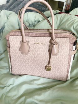 Michael Kors leather pink bag- Excellent condition