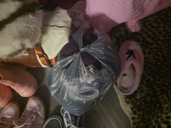 1 Bag Of Xs Small Women's Clothes Lot