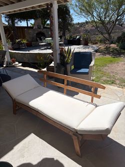 Safavieh Outdoor Daybed