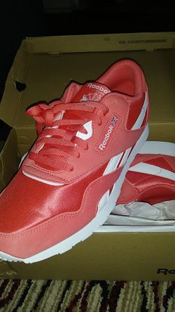 Reebok classic peach color size 10.5