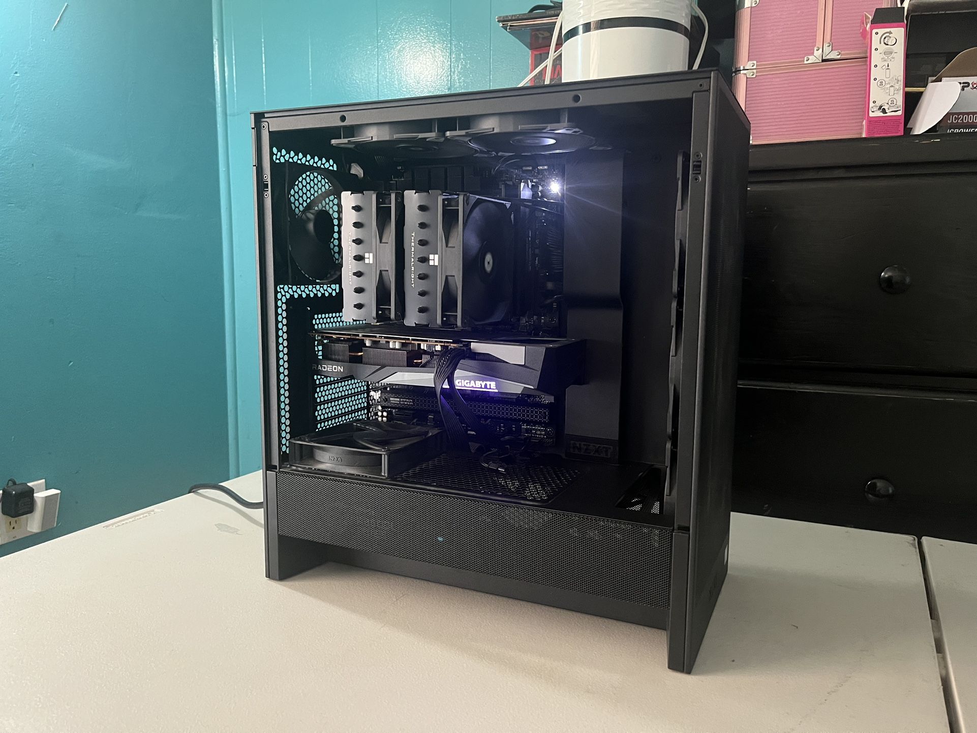 Gaming PC | Ryzen 7 9700x | 32GB DDR5 | RX 7600 8GB | 1TB SSD