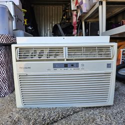 Frigidaire Window Air Conditioner Great Condition 