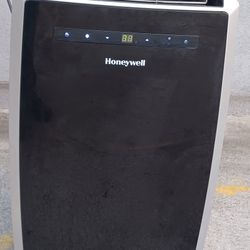 Honeywell Mn12ces 12,000 BTU. Blows COLD. Remote Included 