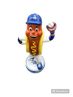 Los Angeles Dodgers-Dodger Dog Figurine/statue