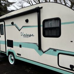 2019 Gulf Stream Vintage Cruiser