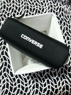New Converse cushioned zippered eyeglass case.Black