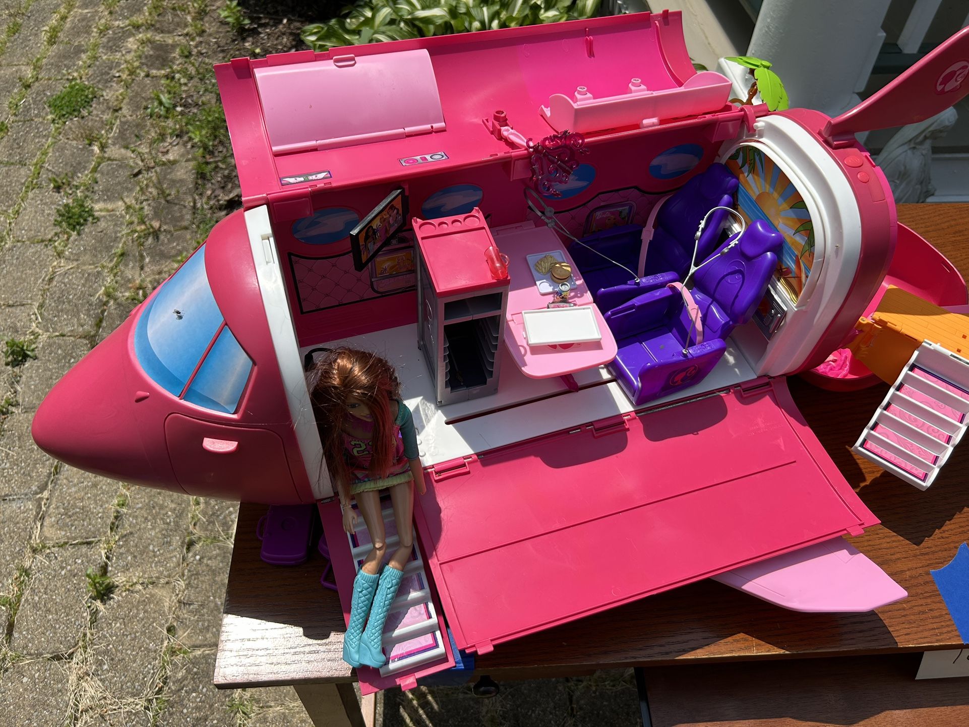 Barbie Glam Vacation Jet