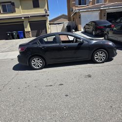 2012 MAZDA 3 CLEAN TITLE  MANUAL TRANSMISSION