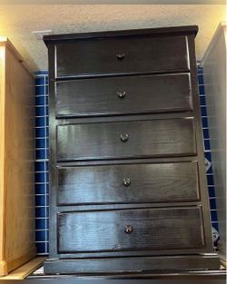 5 drawers dresser / Five drawers dresser / Cajonera 5 gavetas / Comoda