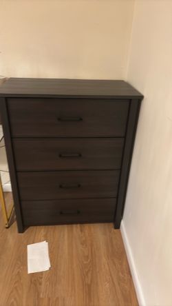 Dresser lightly used