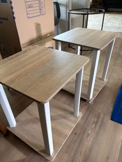 2 nightstands