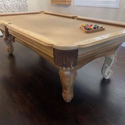Beautiful Pool Table 