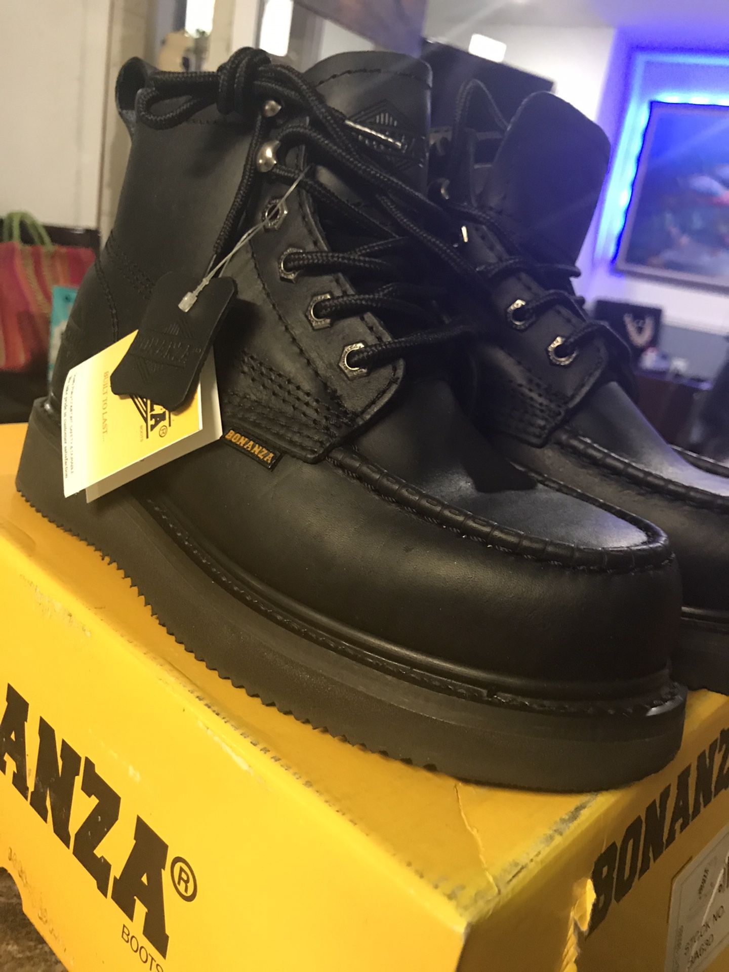 Work boots//men’s BONANZA BRAND NEW //SIZE/8.5)6.5)