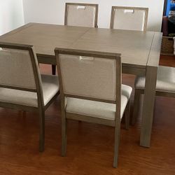 Beautiful Full dining Table Set