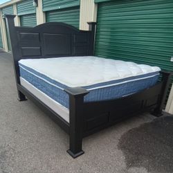 WOOD KING BED FRAME WITH BOX SPRING AND MATTRESS 