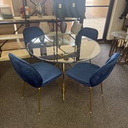 Dining Table With 4 Chairs 