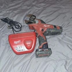 Milwaukee Battery Powered Cable Gutters