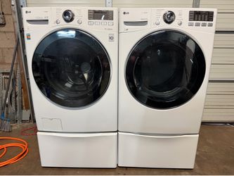 VERY NICE LG  WASHER AND  ELECTRIC DRYER SET EXCELLENT CONDITIONS