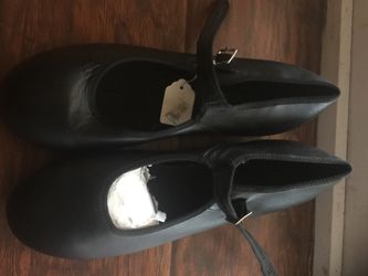 Taping shoes size 9